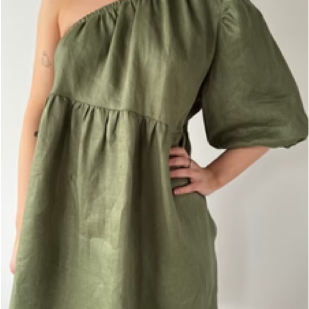 One-Shoulder A Bronze Age Dress